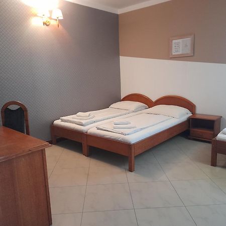 Perla Motel Leszno  Kültér fotó