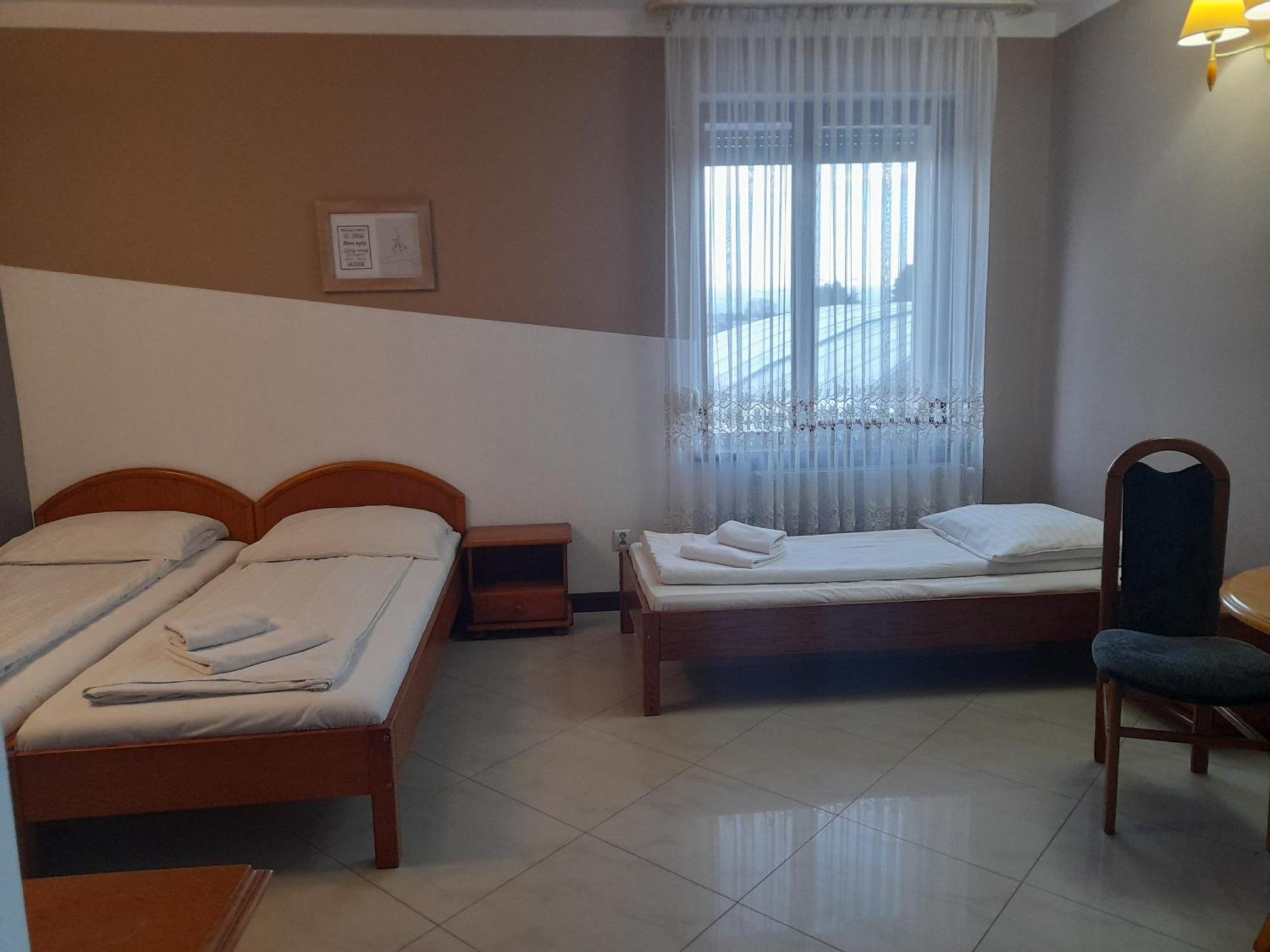 Perla Motel Leszno  Kültér fotó
